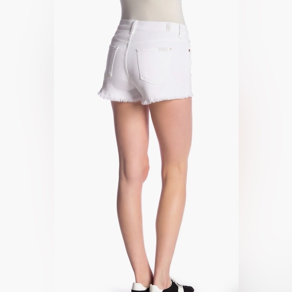 7 for All Mankind NWT White Denim Shorts with fringes Hem. - Picture 2 of 14